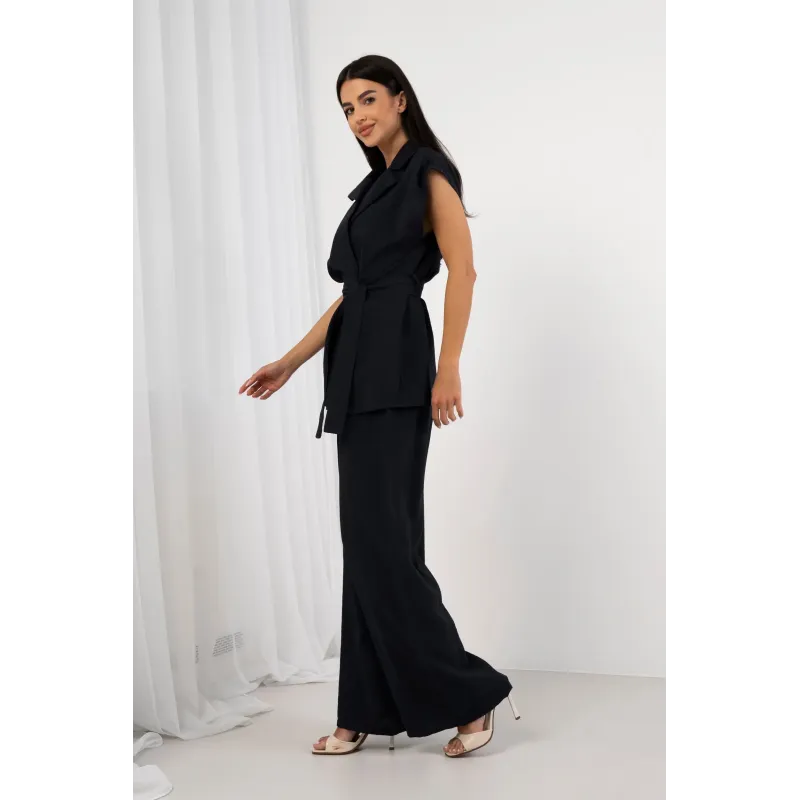 Wisozowy komplet z taliowaną bluzką z wiązaniem i szerokimi spodniami