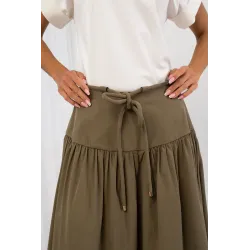 Rozkloszowana spódnica maxi z ozdobnym sznurkiem