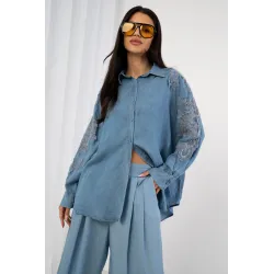 Jeansowa koszula z efektownym haftem na rękawach