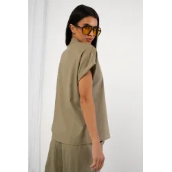 Komplet z koszulą z biżuteryjnym akcentem i szerokimi spodniami