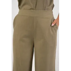 Komplet z koszulą z biżuteryjnym akcentem i szerokimi spodniami