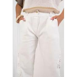 Spodnie typu jogger z koronkową aplikacją na nogawkach