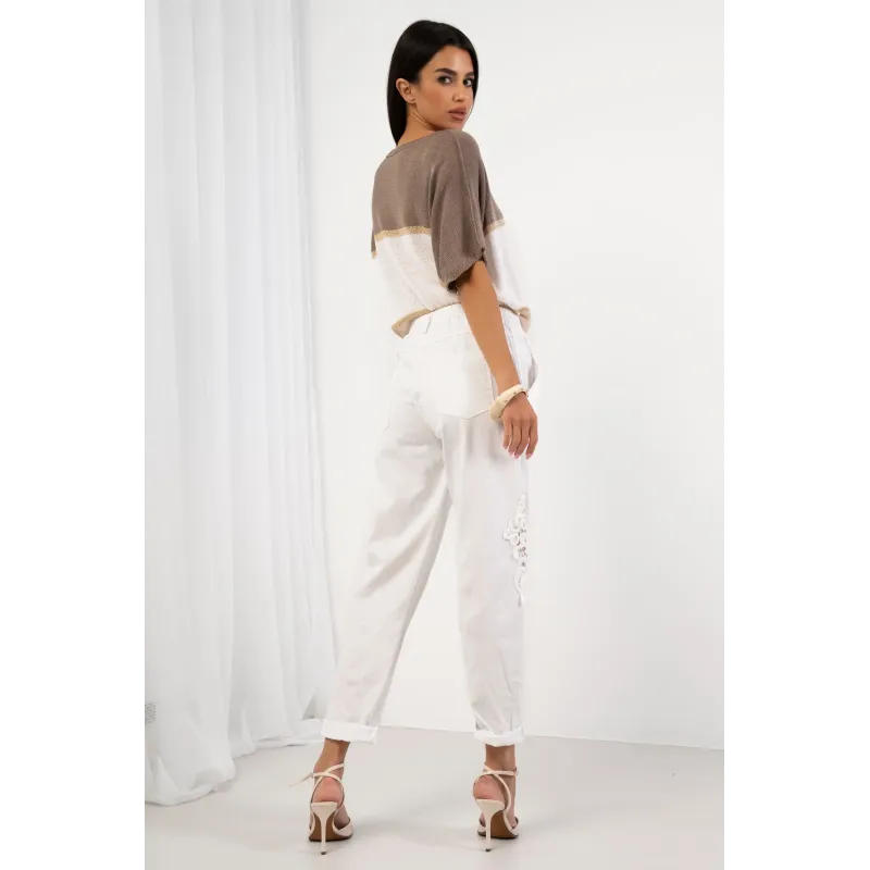 Spodnie typu jogger z koronkową aplikacją na nogawkach