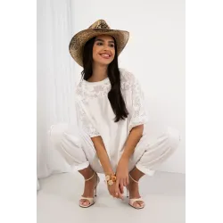 Bluzka z gipiurowym wykończeniem i luźnym fasonem