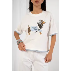 T-shirt z nadrukiem jamnika z falowanym wykończeniem