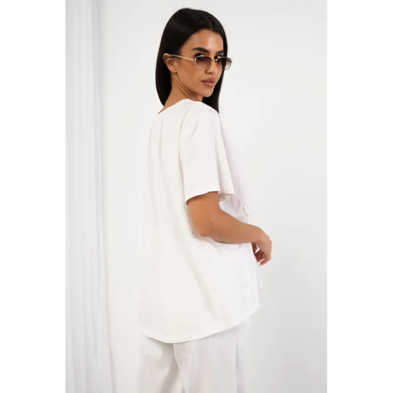 T-shirt z ażurowym haftem i motywem kwiatowym