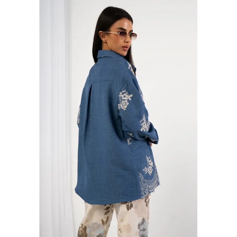 Koszula boho z haftem i ozdobnym wykończeniem