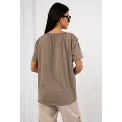 T-shirt z ażurowym haftem i motywem kwiatowym