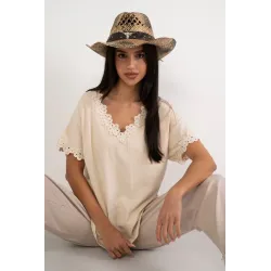 Bawełniana bluzka z haftem przy dekolcie i rękawach