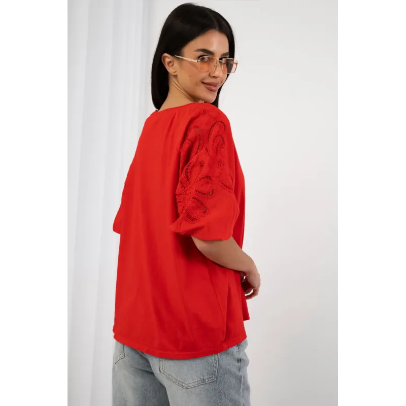 Bluzka z bufiastymi rękawami i ażurowym wzorem