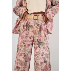 Komplet żakardowy z marynarką i szerokimi spodniami w kwiaty