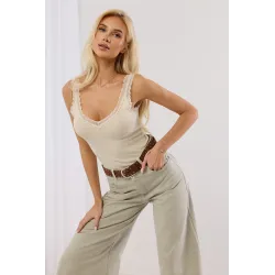 Prążkowany top z koronkowym wykończeniem | Hurtownia damska online