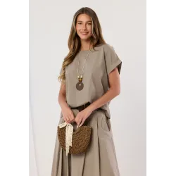 Komplet z bluzką z naszyjnikiem i spódnicą midi z paskiem