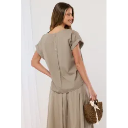 Komplet z bluzką z naszyjnikiem i spódnicą midi z paskiem