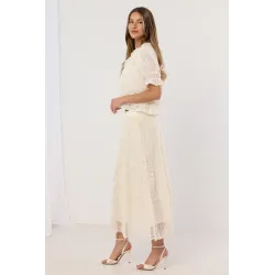 Ażurowy komplet z bluzką z falbanką i spódnicą maxi