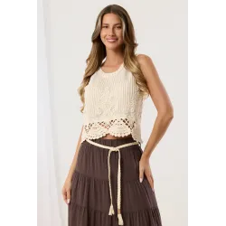 Top boho z haftem i ażurowym wykończeniem