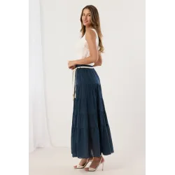 Długa spódnica warstwowa z ozdobnym sznurkiem