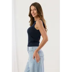 Prążkowany top z połyskującymi drobinkami