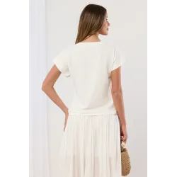 T-shirt z haftowanym panelem boho i cekinami
