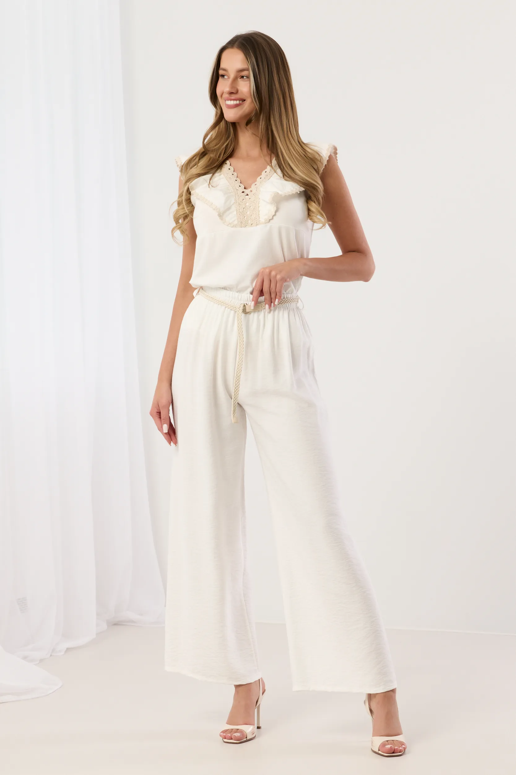 Szerokie spodnie palazzo z plecionym paskiem