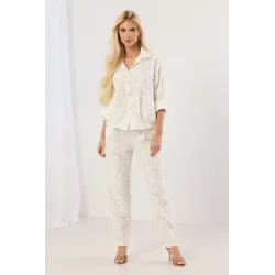 Koronkowy komplet z koszulą z perłowymi guzikami i spodniami
