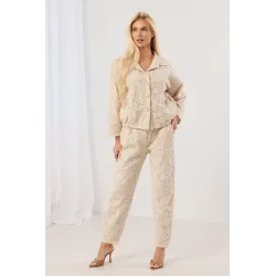 Koronkowy komplet z koszulą z perłowymi guzikami i spodniami