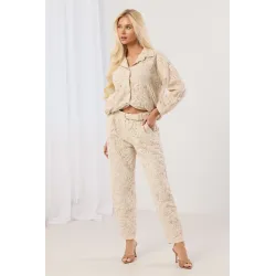 Koronkowy komplet z koszulą z perłowymi guzikami i spodniami