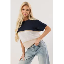 Sweter z metaliczną nitką i krótkim rękawem