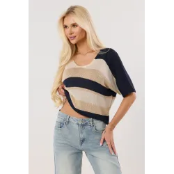 Dzianinowy sweter w poziome pasy z krótkim rękawem