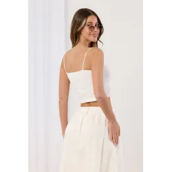Top crop basic na cienkich ramiączkach