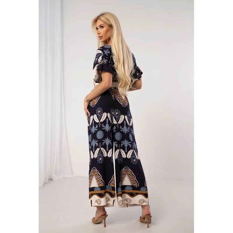 Komplet boho z bluzką z falbanami i spodniami w etniczny wzór