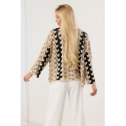 Ażurowy kardigan boho w geometryczne wzory