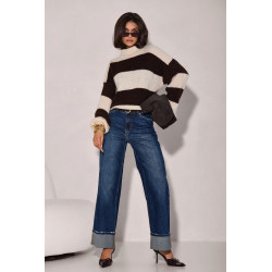 SWETER W PASKI Z POŁYSKUJĄCĄ NITKĄ