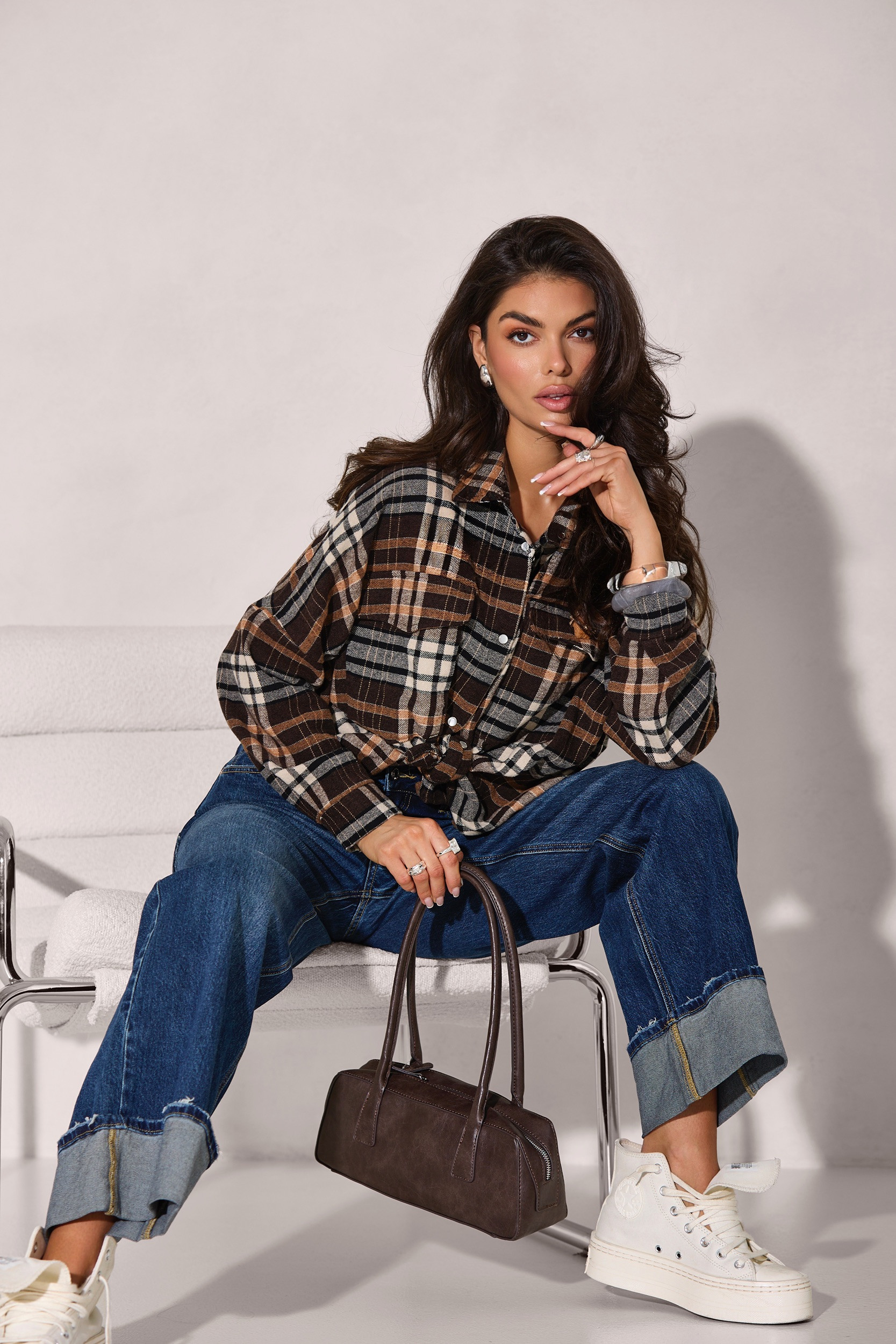 OVERSIZOWA KOSZULA W KRATĘ Z MISIEM