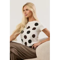 T-shirt w duże grochy