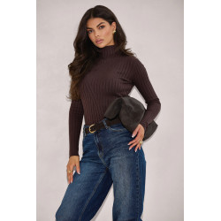 PRĄŻKOWANY GOLF O DOPASOWANYM KROJU