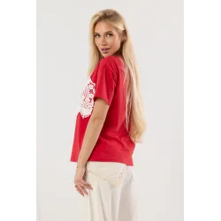 T-shirt z ozdobną koronkową aplikacją i haftem