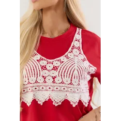 T-shirt z ozdobną koronkową aplikacją i haftem
