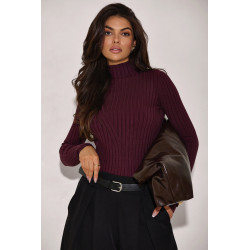 PRĄŻKOWANY GOLF O DOPASOWANYM KROJU