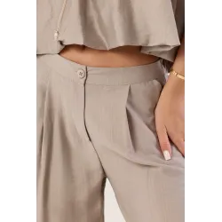 Komplet oversize z bluzką z naszyjnikiem i spodniami jogger