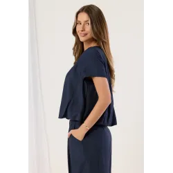Komplet oversize z bluzką z naszyjnikiem i spodniami jogger