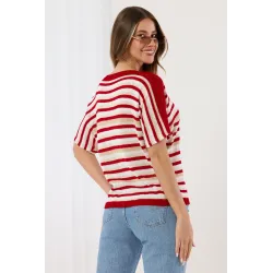 Lekki sweter z krótkim rękawem w pasy z metaliczną nitką