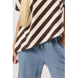 Asymetryczna bluzka oversize w paski