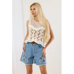 Krótki top ażurowy w stylu boho z falbankami