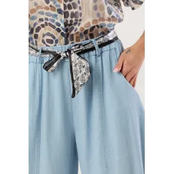 Spodnie wide leg z przeszyciami i ozdobnym paskiem paisley