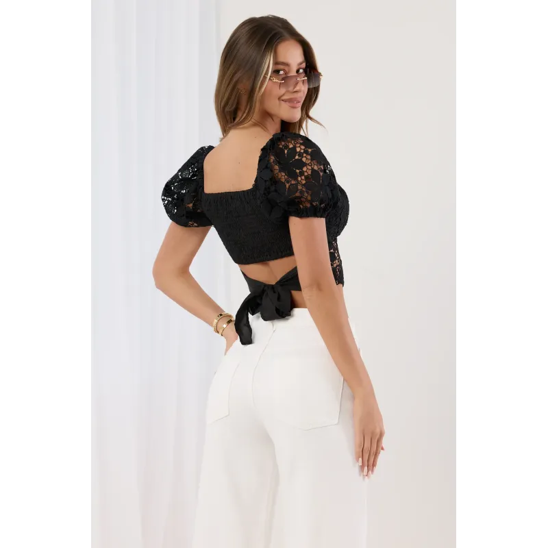 Koronkowy crop top z bufiastymi rękawami i wiązaniem na plecach