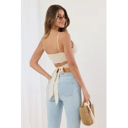 Koronkowy crop top na ramiączkach z wiązaniem z tyłu
