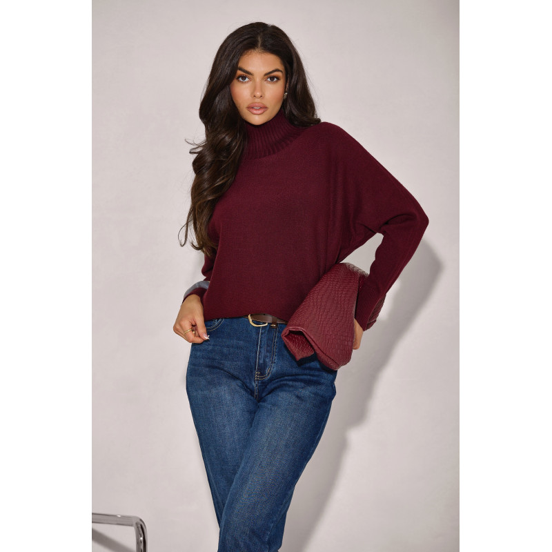 OVERSIZOWY SWETER Z GOLFEM