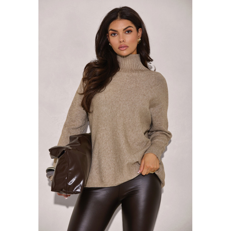 OVERSIZOWY SWETER Z GOLFEM