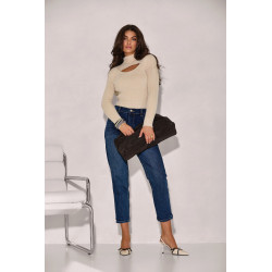 PRĄŻKOWANY GOLF Z WYCIĘCIEM PRZY DEKOLCIE